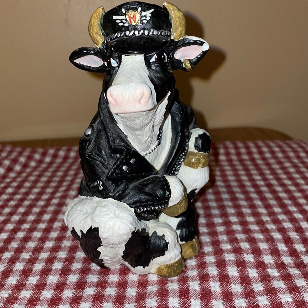 Decorative motorcycle cow
